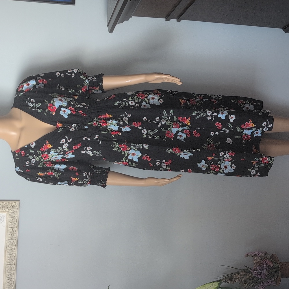 Banana Republic Floral Smocked Midi Dress Black Puff Sleeve V-Neck Size 8 - Picture 2 of 16